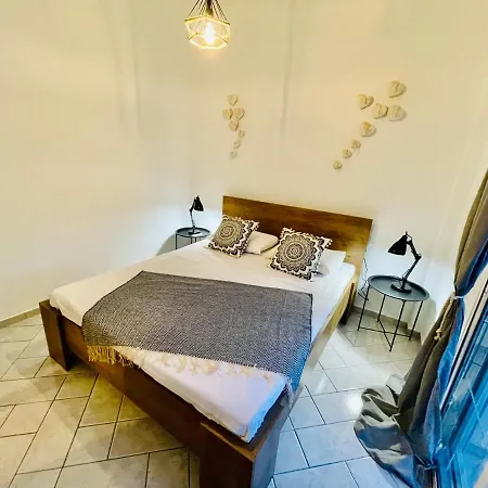 Chryssa's Deluxe アパート パトラ